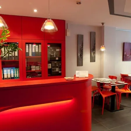 Des Arts - Centre Cathedrale Hotel 2*
