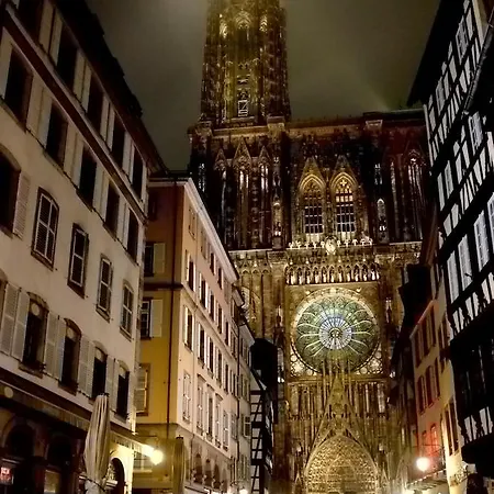 Des Arts - Centre Cathedrale Hotel 2*